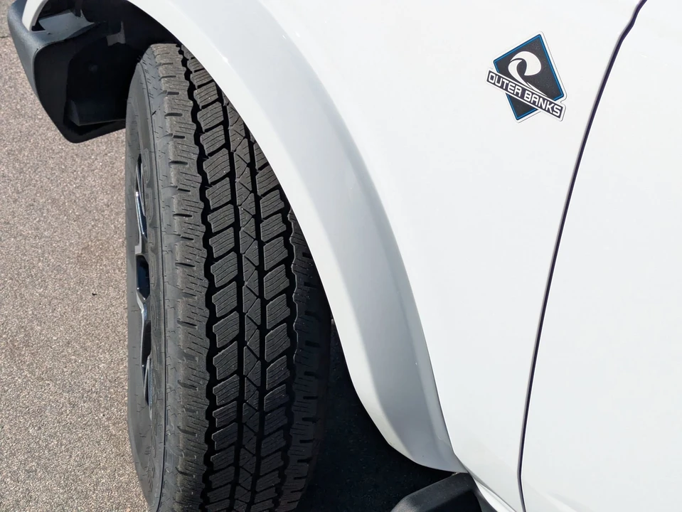 2025 Ford Bronco 6th Gen - Image 12 of 12