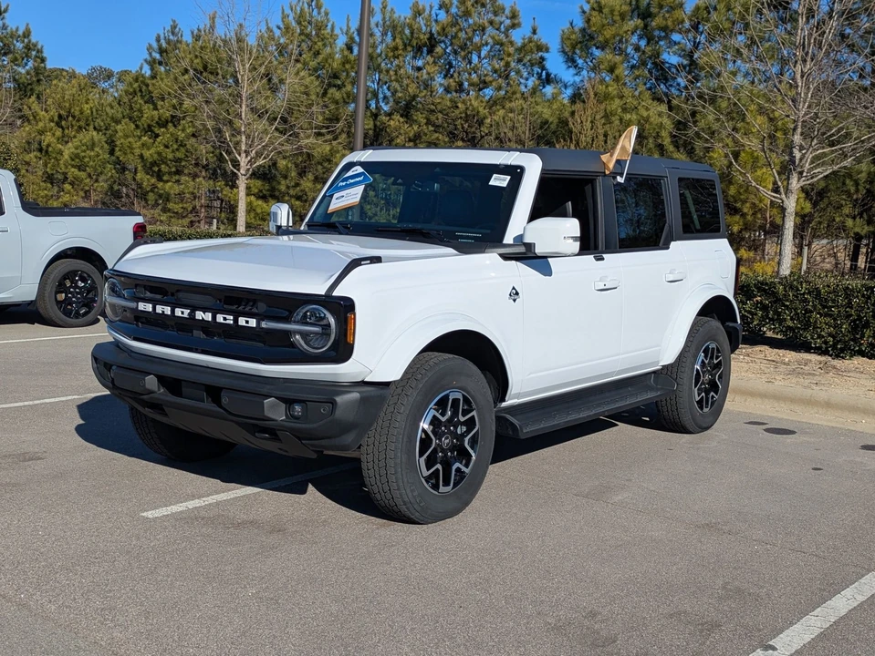 2025 Ford Bronco 6th Gen - Image 8 of 12