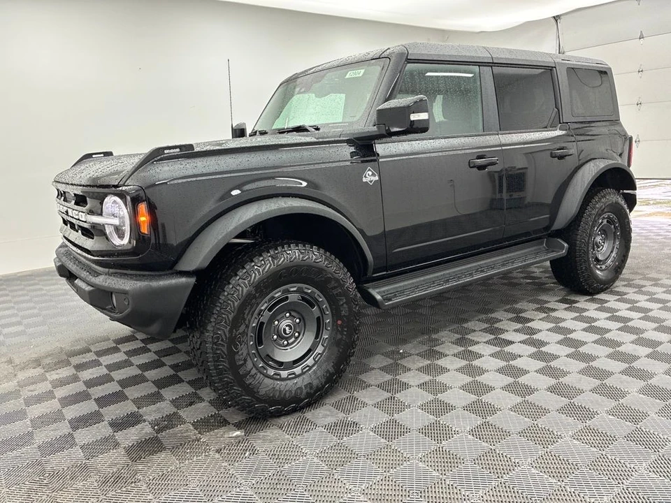 2025 Ford Bronco 6th Gen - Image 11 of 12