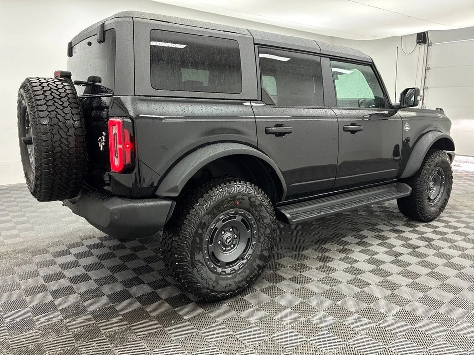 2025 Ford Bronco 6th Gen - Image 6 of 12