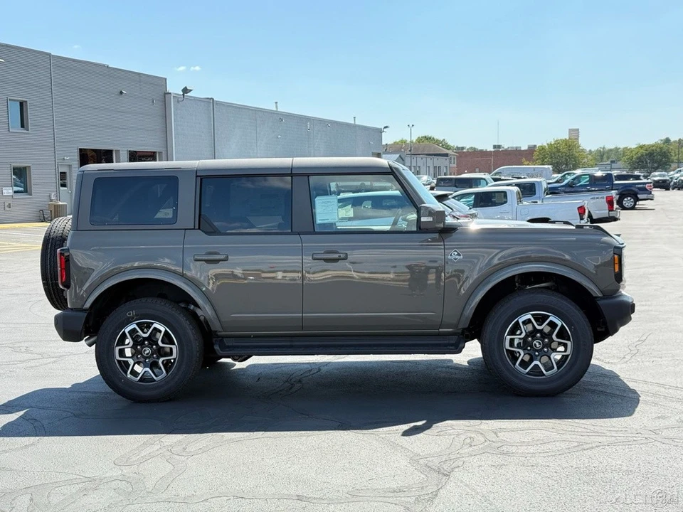 2025 Ford Bronco 6th Gen - Image 7 of 12