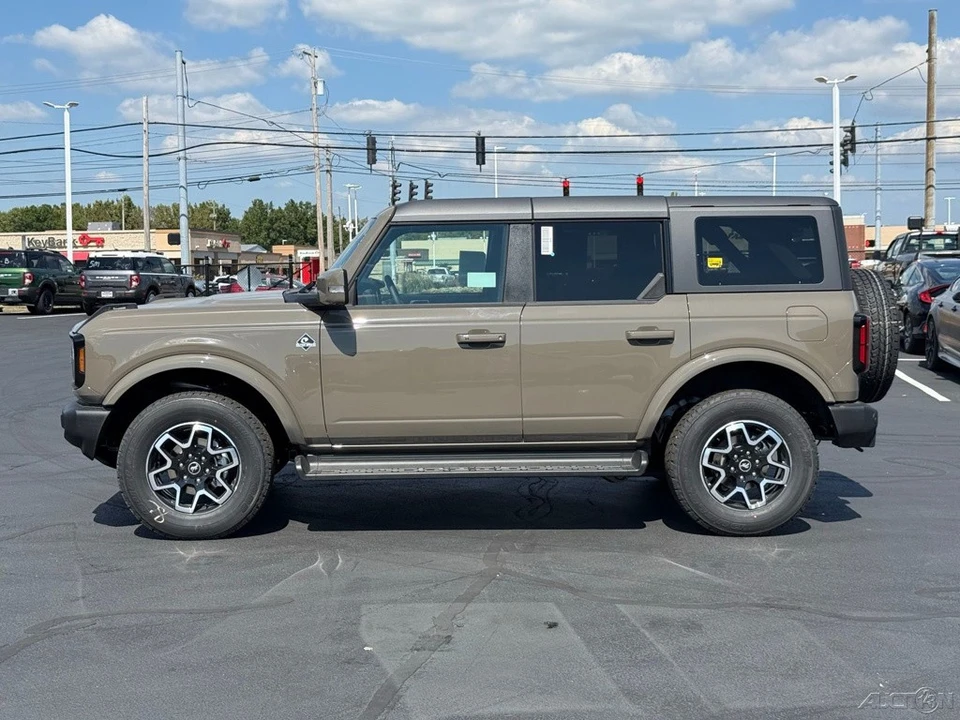 2025 Ford Bronco 6th Gen - Image 2 of 12