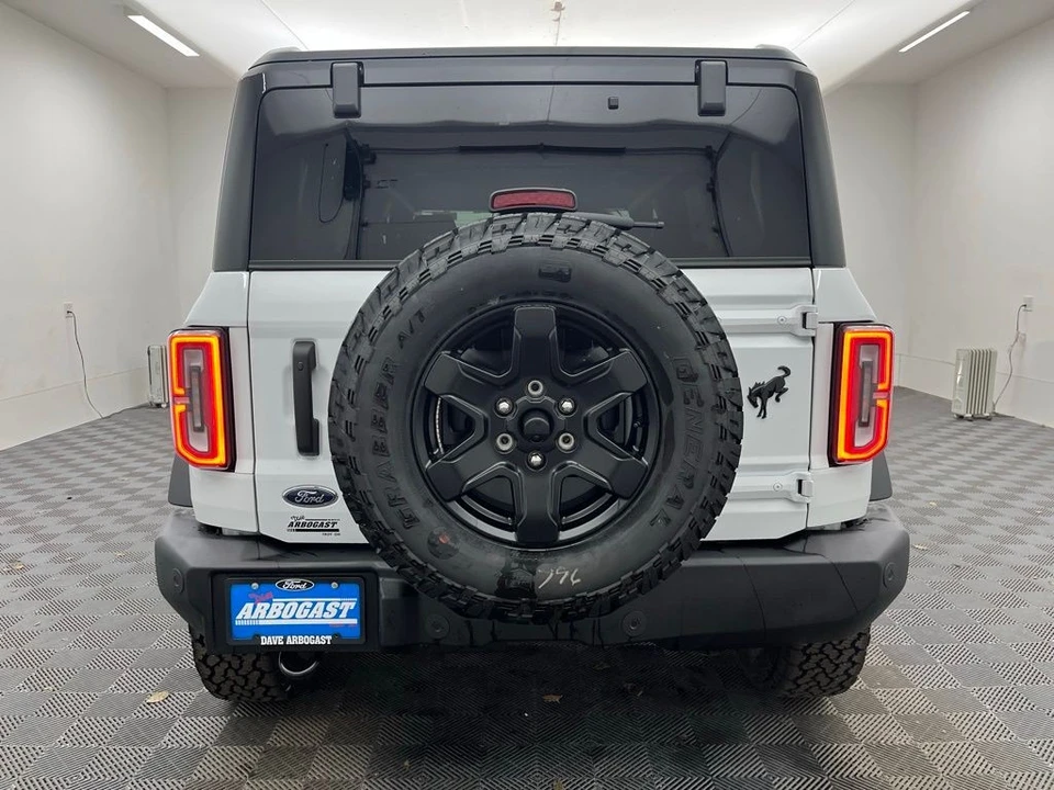 2025 Ford Bronco 6th Gen - Image 9 of 12