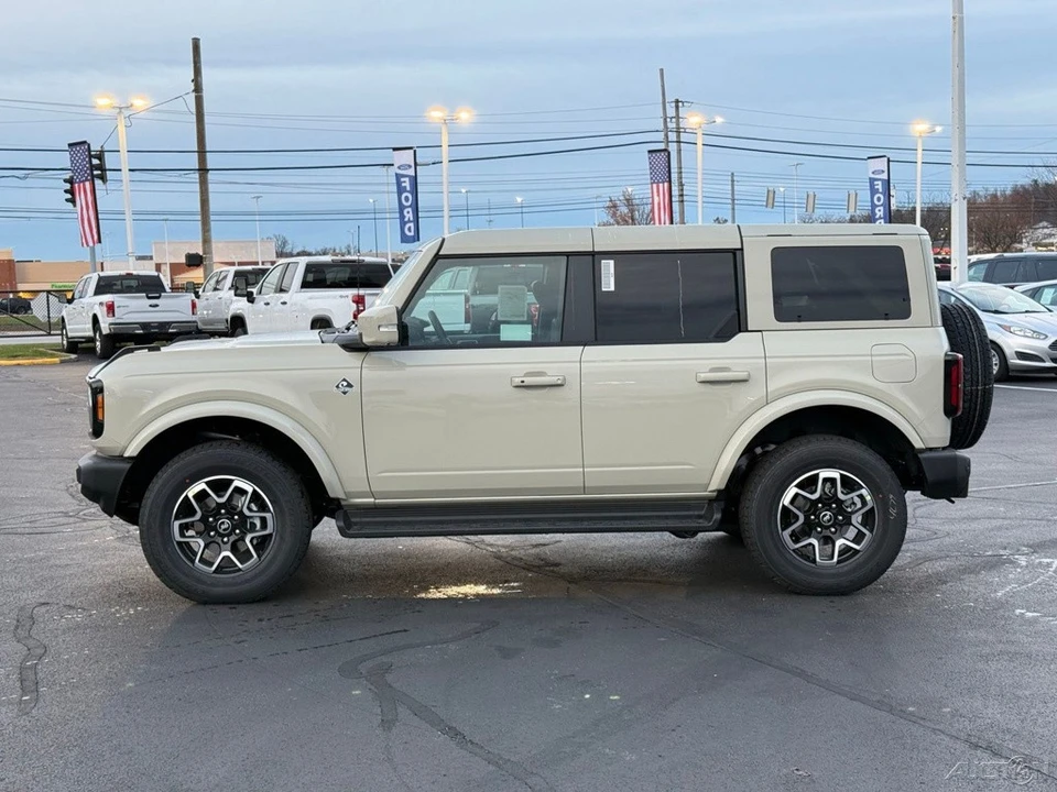 2025 Ford Bronco 6th Gen - Image 2 of 12