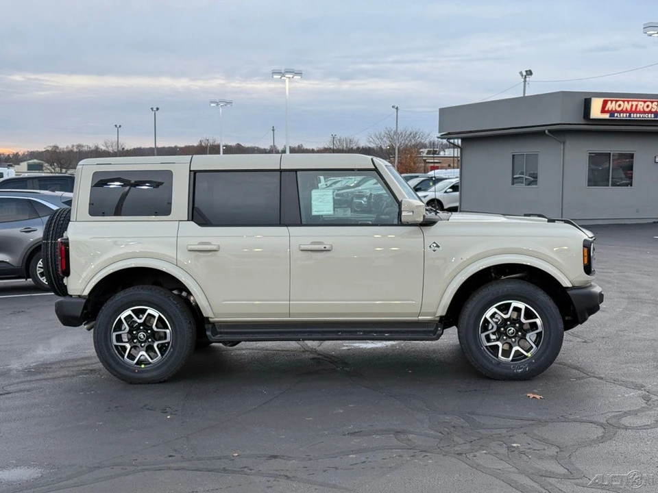 2025 Ford Bronco 6th Gen - Image 7 of 12