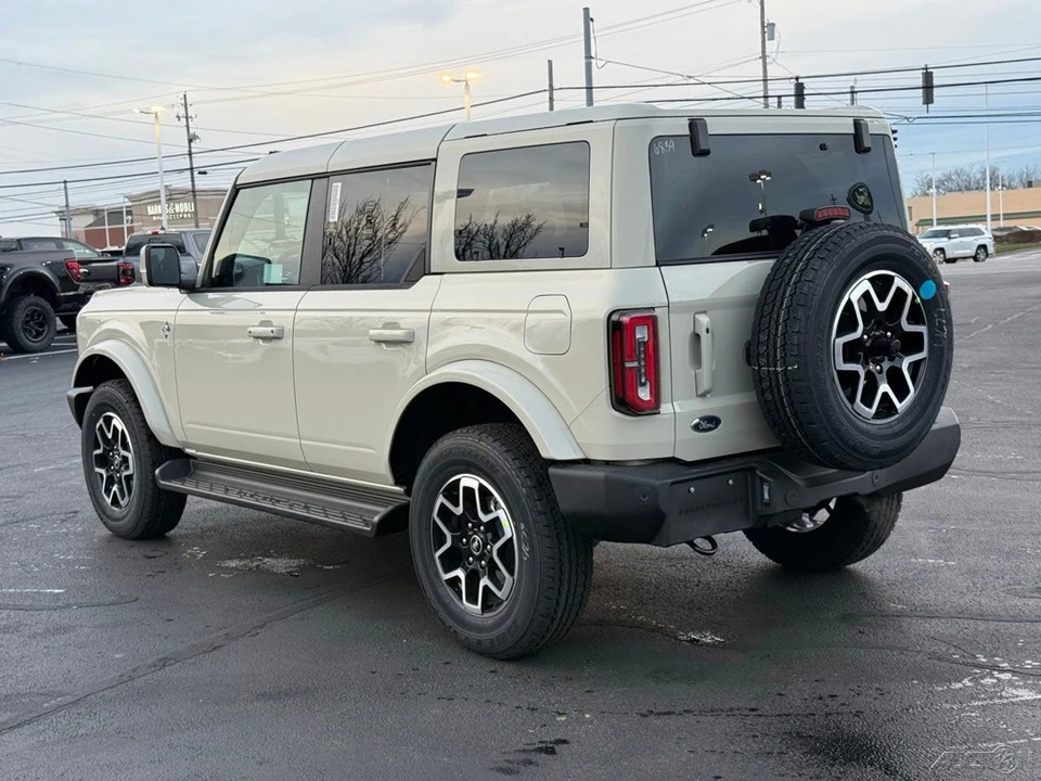 2025 Ford Bronco 6th Gen - Image 3 of 12
