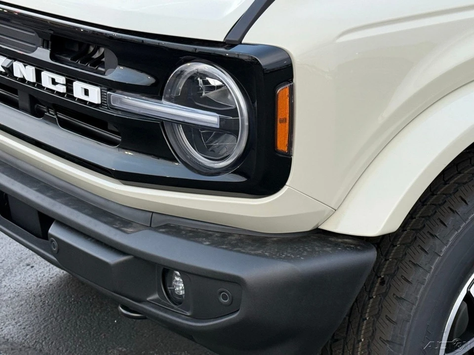 2025 Ford Bronco 6th Gen - Image 11 of 12