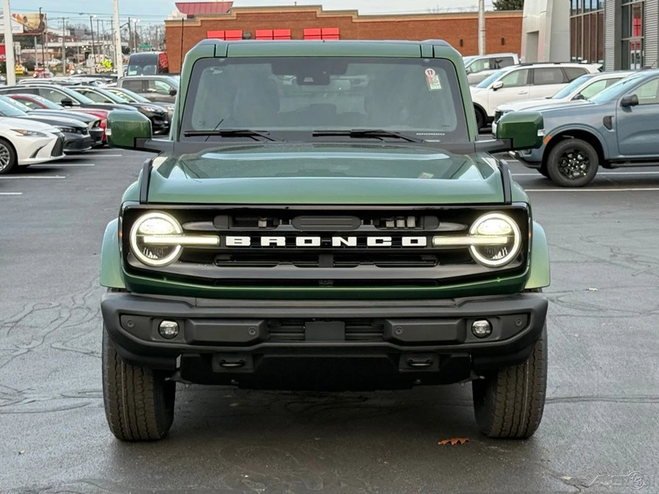 2025 Ford Bronco 6th Gen - Image 10 of 21