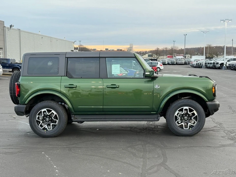 2025 Ford Bronco 6th Gen - Image 7 of 21