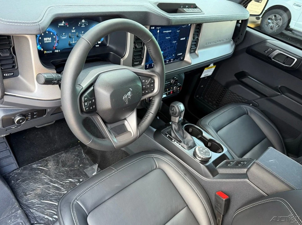 2025 Ford Bronco 6th Gen - Image 14 of 21