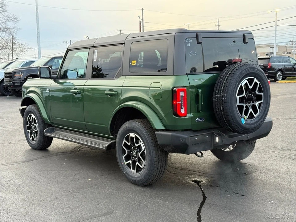 2025 Ford Bronco 6th Gen - Image 3 of 21