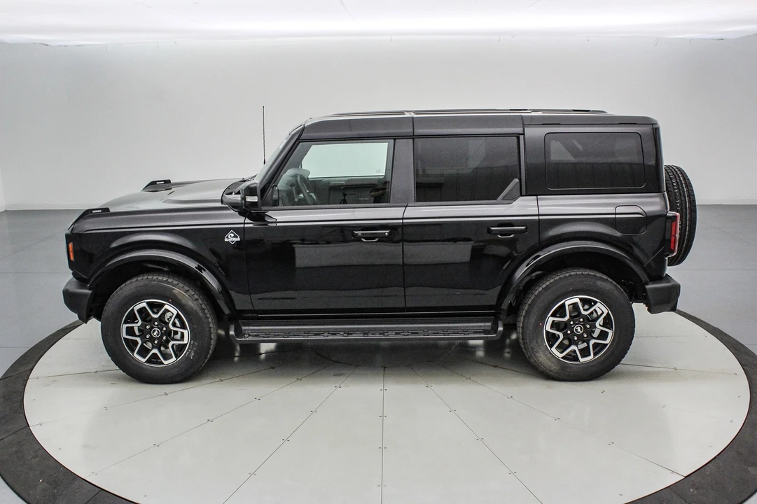 2025 Ford Bronco 6th Gen - Image 8 of 21