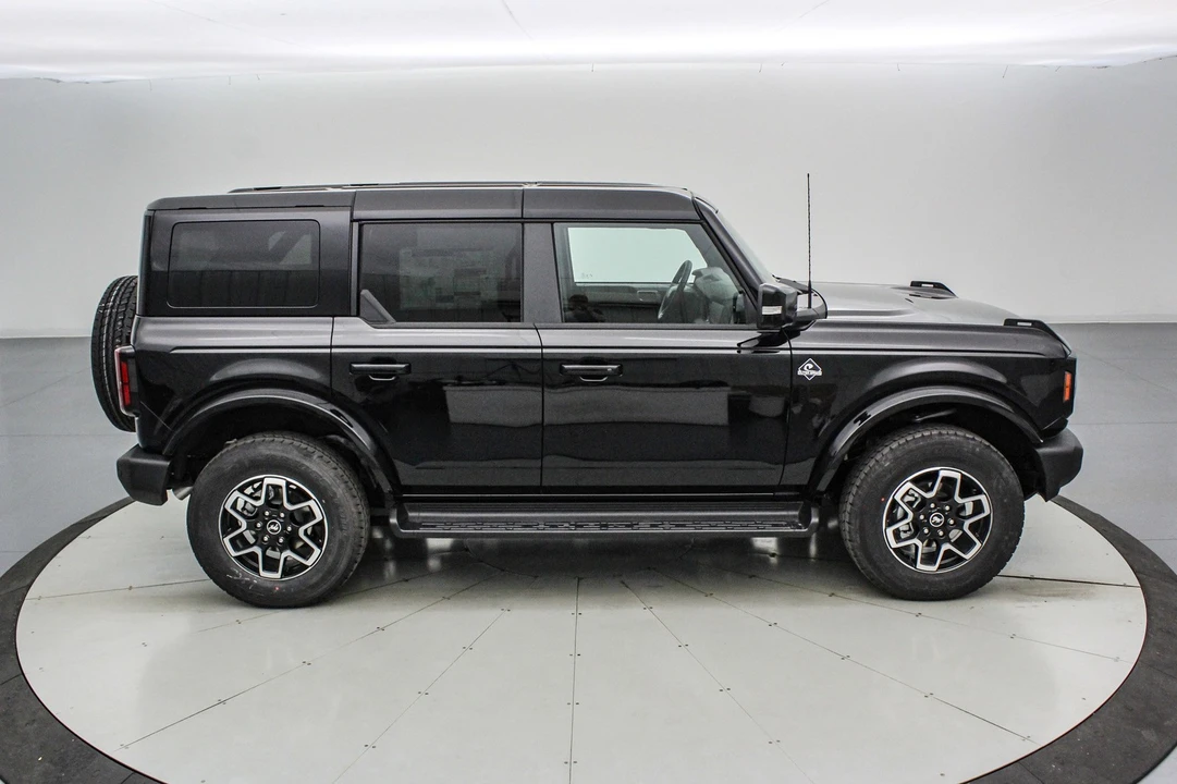 2025 Ford Bronco 6th Gen - Image 4 of 21