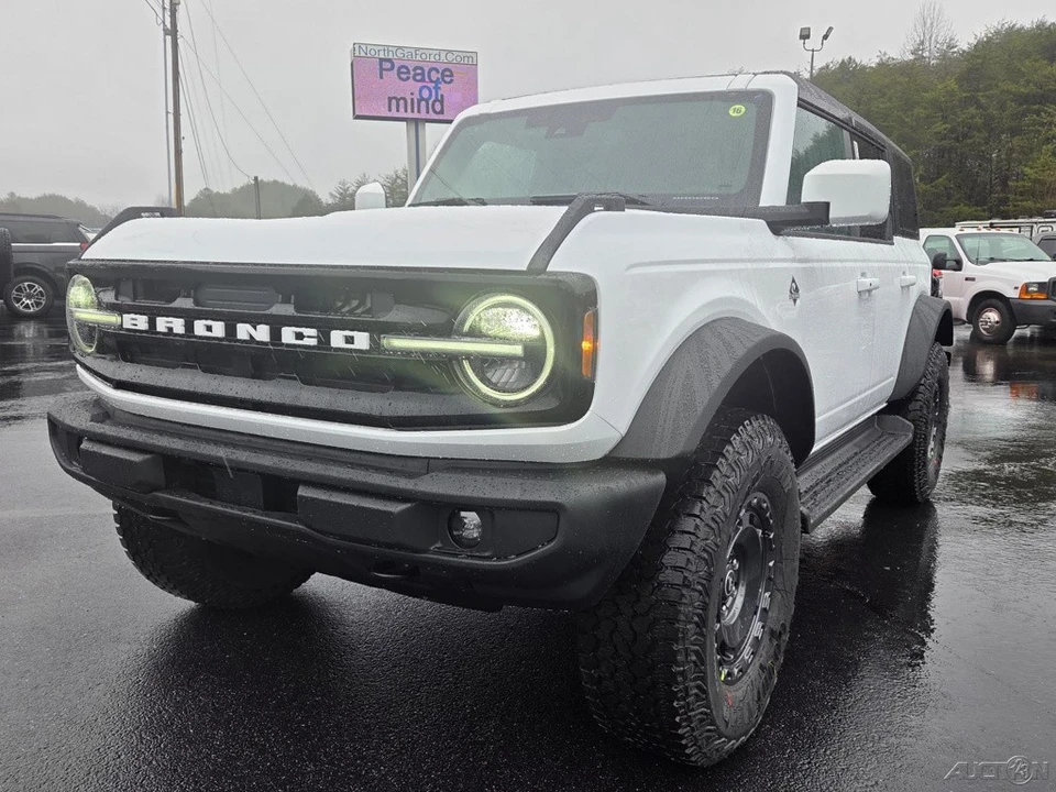 2025 Ford Bronco 6th Gen - Image 4 of 21