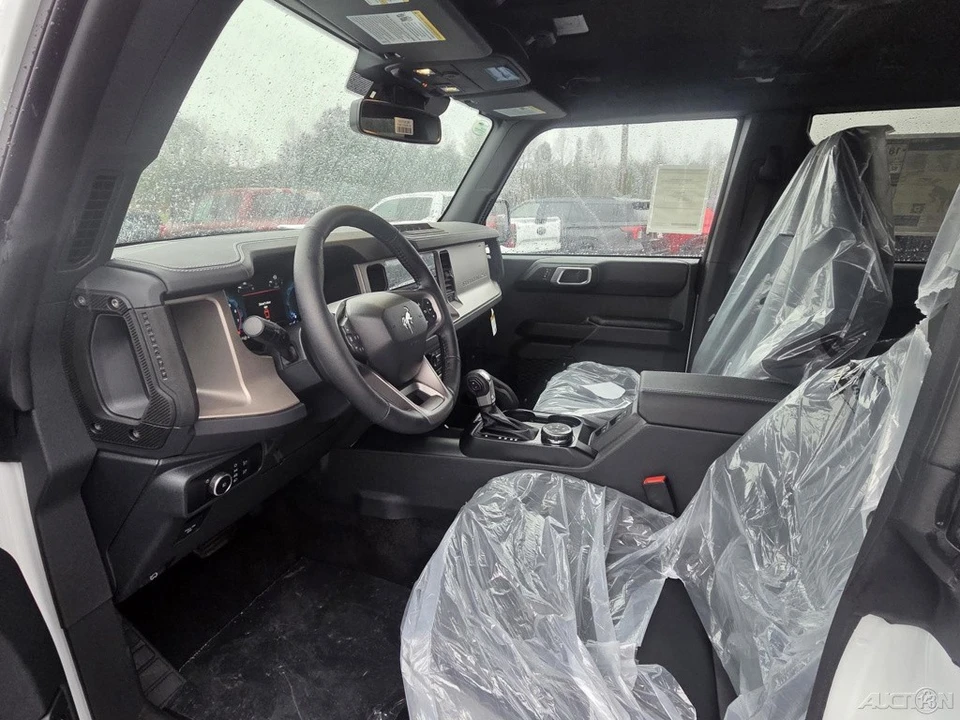 2025 Ford Bronco 6th Gen - Image 6 of 21