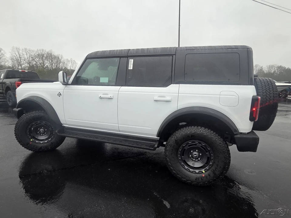 2025 Ford Bronco 6th Gen - Image 2 of 21
