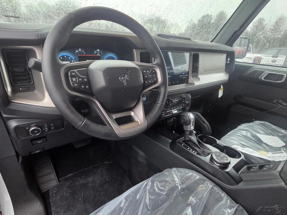 2025 Ford Bronco 6th Gen - Image 14 of 21