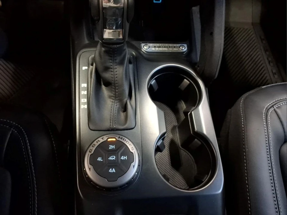 2025 Ford Bronco 6th Gen - Image 11 of 23