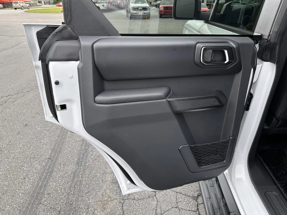 2025 Ford Bronco 6th Gen - Image 11 of 21