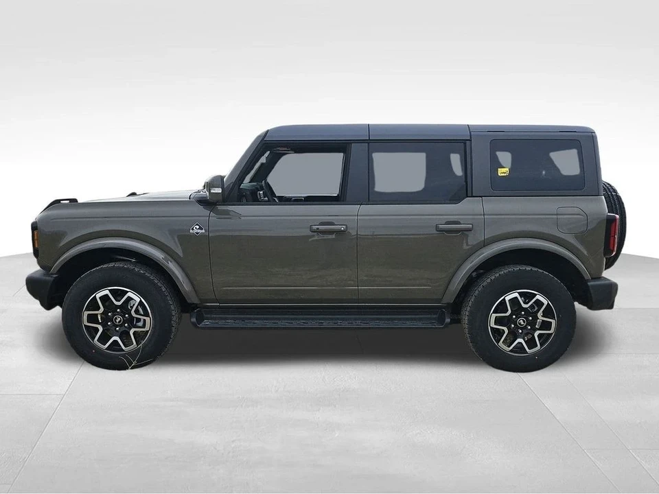 2025 Ford Bronco 6th Gen - Image 16 of 21