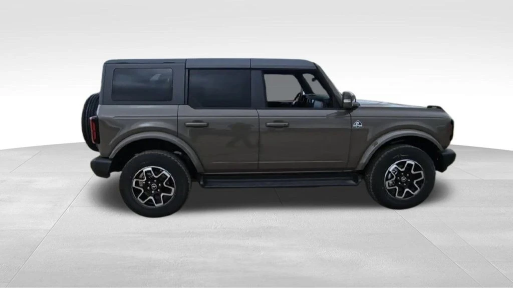 2025 Ford Bronco 6th Gen - Image 9 of 21