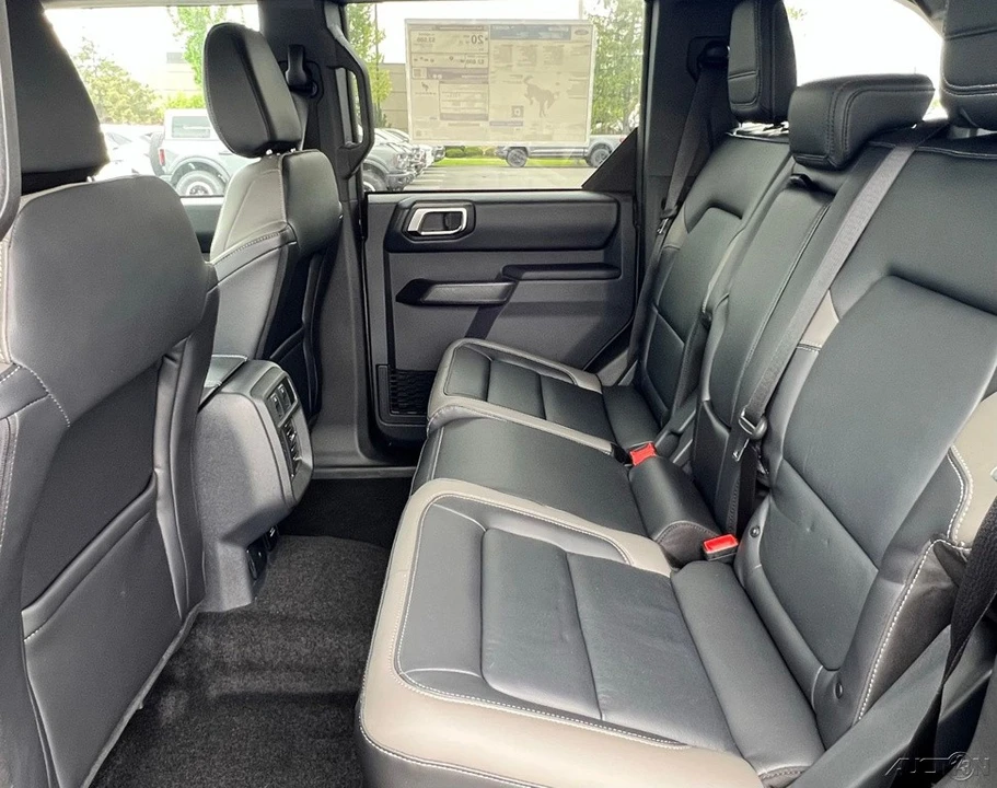 2025 Ford Bronco 6th Gen - Image 17 of 21