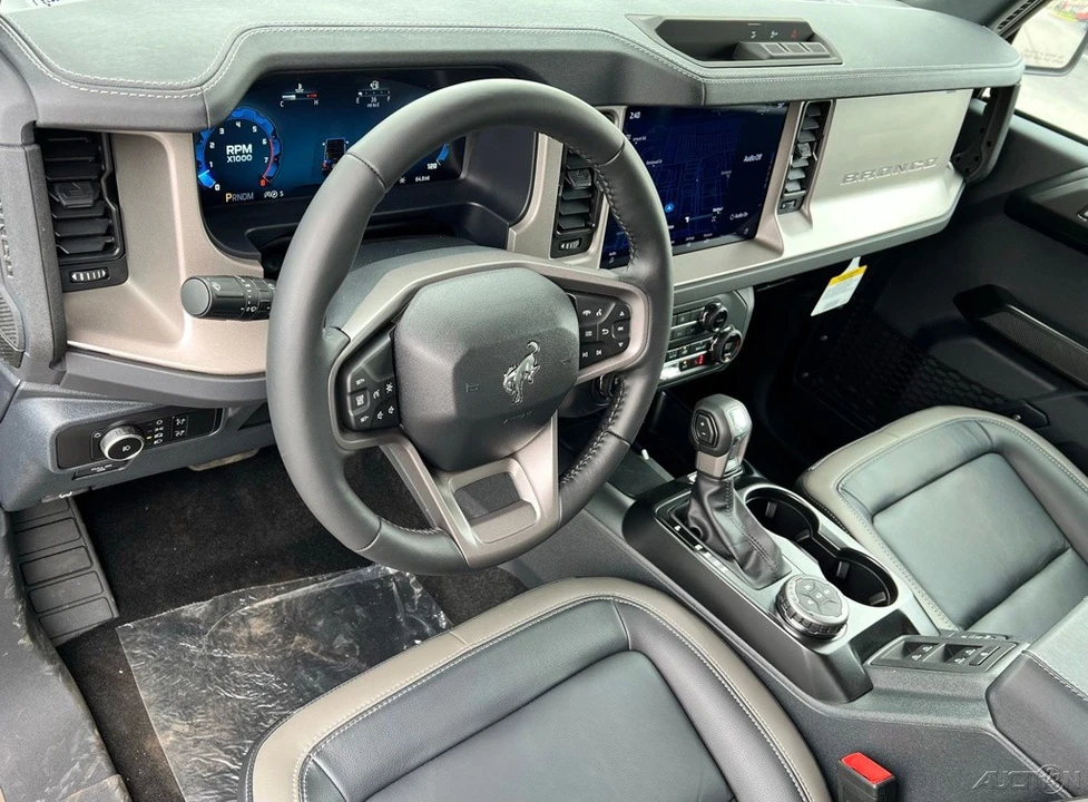 2025 Ford Bronco 6th Gen - Image 14 of 21