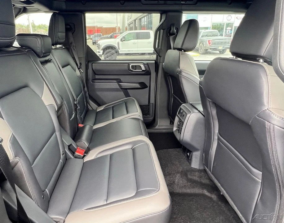 2025 Ford Bronco 6th Gen - Image 18 of 21