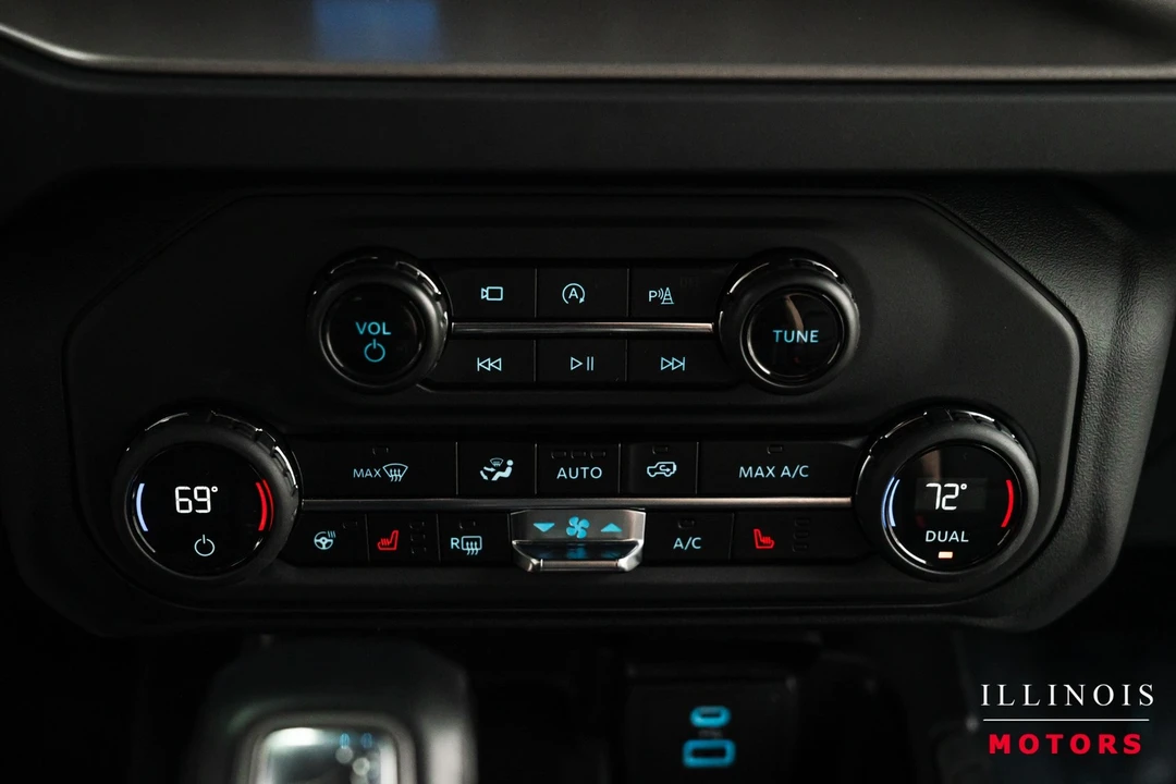 2025 Ford Bronco 6th Gen - Image 25 of 31