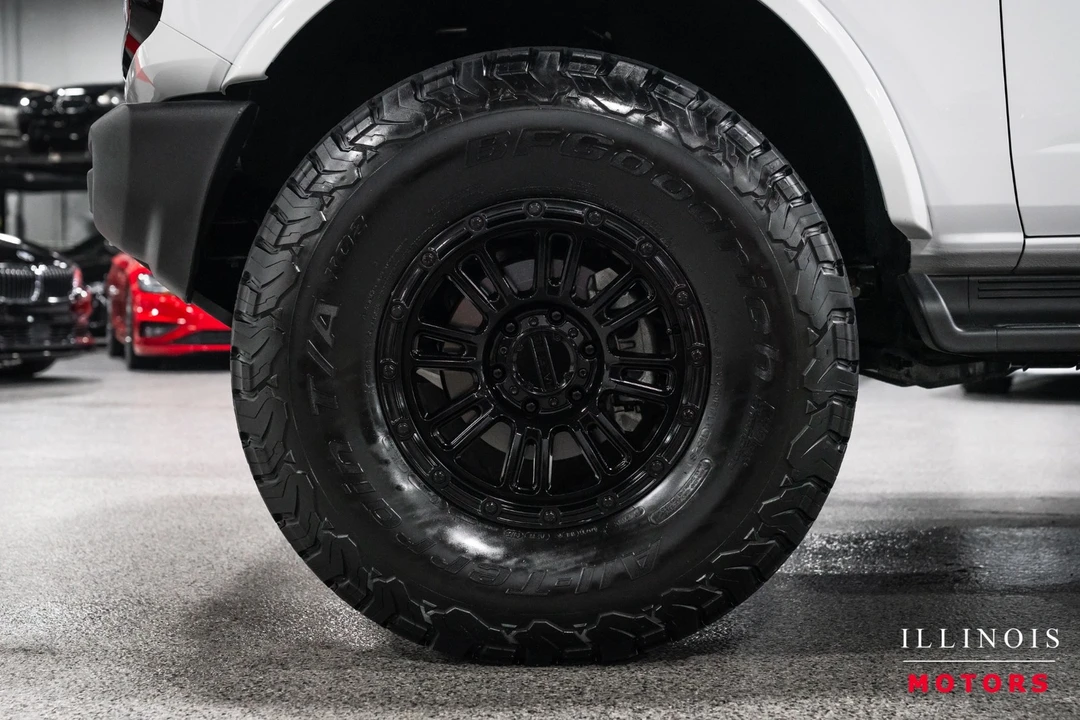 2025 Ford Bronco 6th Gen - Image 9 of 31