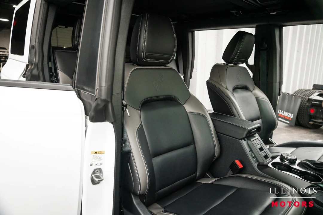 2025 Ford Bronco 6th Gen - Image 28 of 31