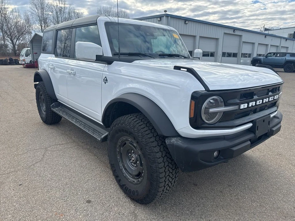 2025 Ford Bronco 6th Gen - Image 4 of 6