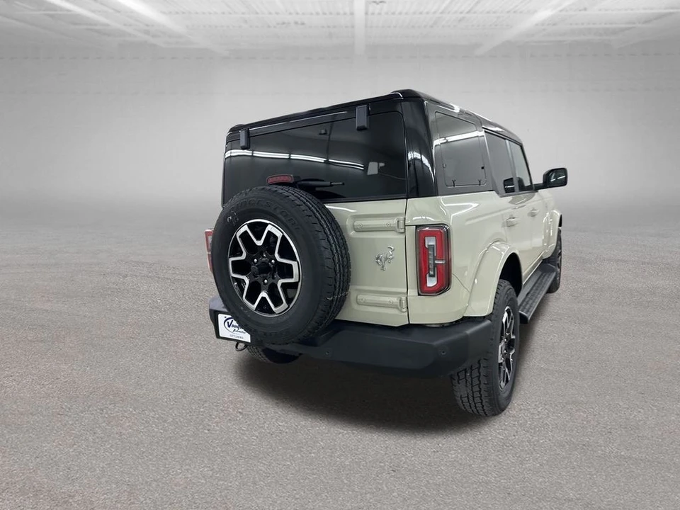 2025 Ford Bronco 6th Gen - Image 10 of 12