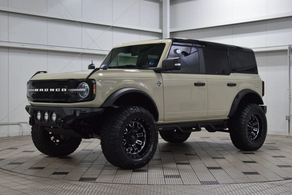 2025 Ford Bronco 6th Gen - Image 3 of 31