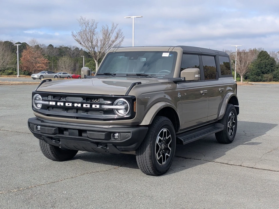 2025 Ford Bronco 6th Gen - Image 8 of 12