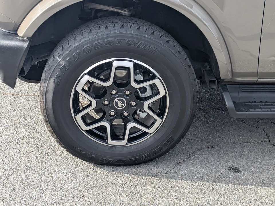 2025 Ford Bronco 6th Gen - Image 11 of 12