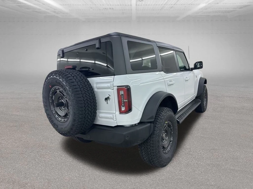 2025 Ford Bronco 6th Gen - Image 10 of 12