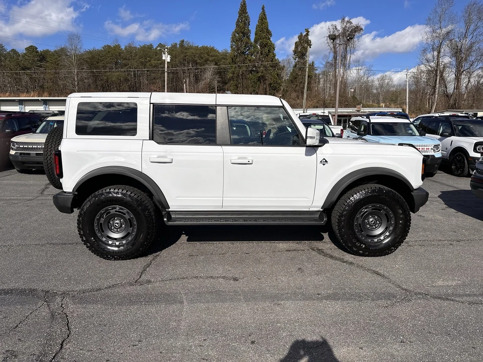 2025 Ford Bronco 6th Gen - Image 5 of 12