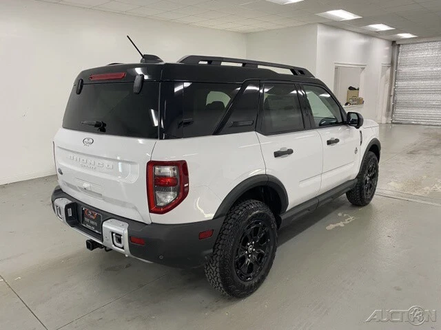 2025 Ford Bronco 6th Gen - Image 5 of 12