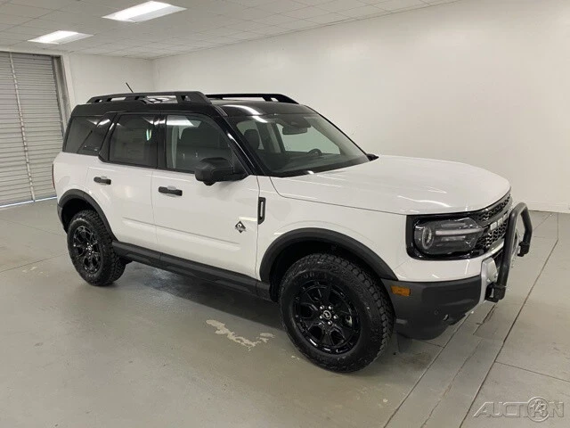 2025 Ford Bronco 6th Gen - Image 3 of 12