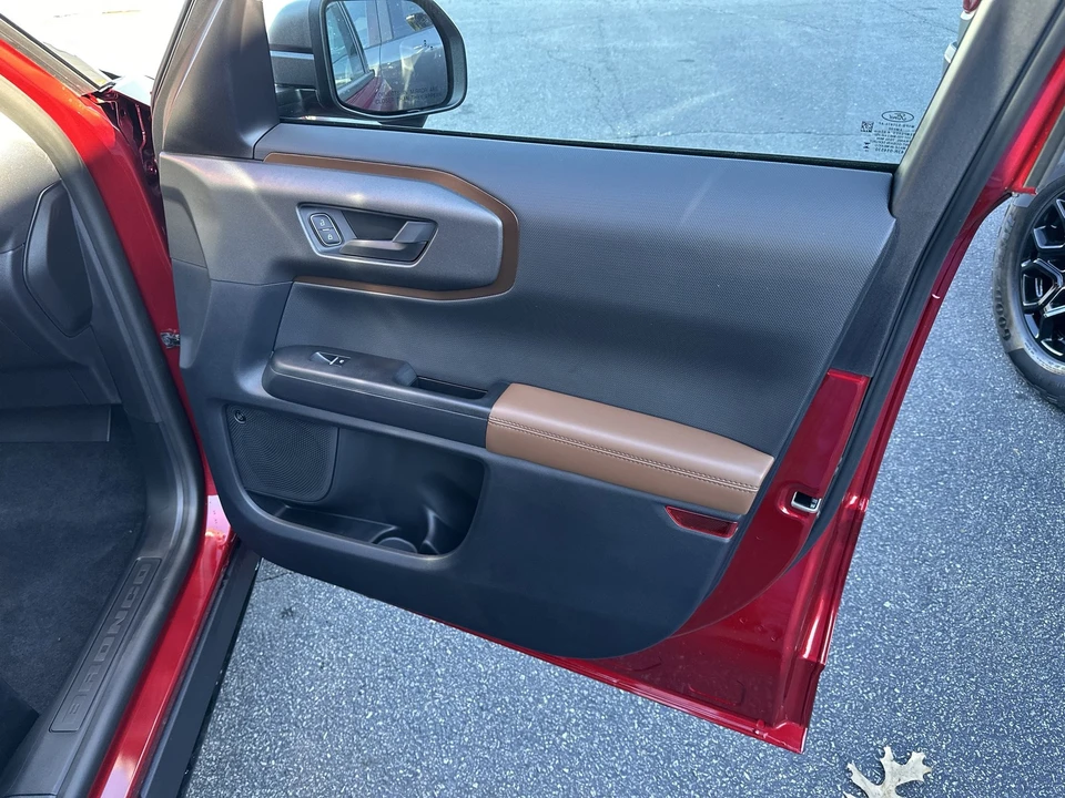 2025 Ford Bronco 6th Gen - Image 12 of 21