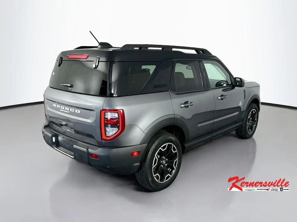 2025 Ford Bronco 6th Gen - Image 7 of 24