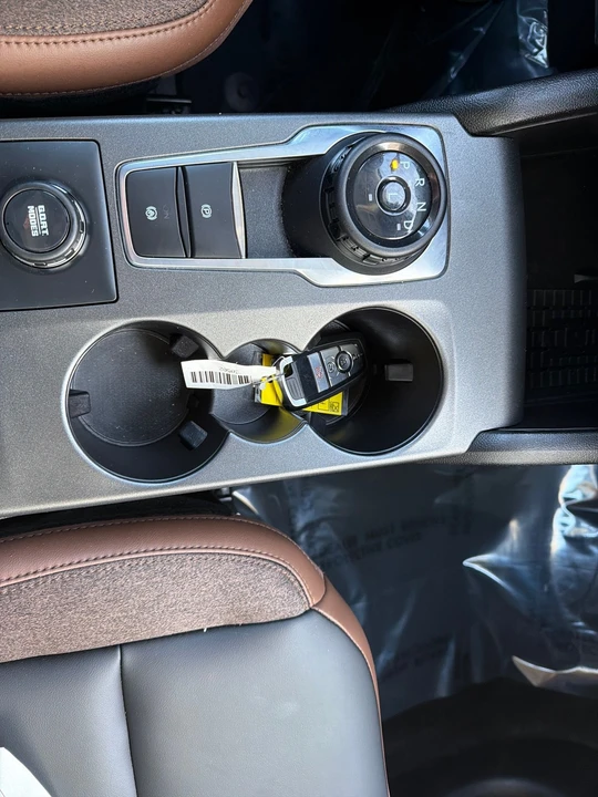 2025 Ford Bronco 6th Gen - Image 24 of 31