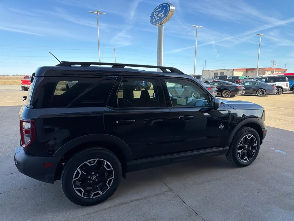 2025 Ford Bronco 6th Gen - Image 9 of 31