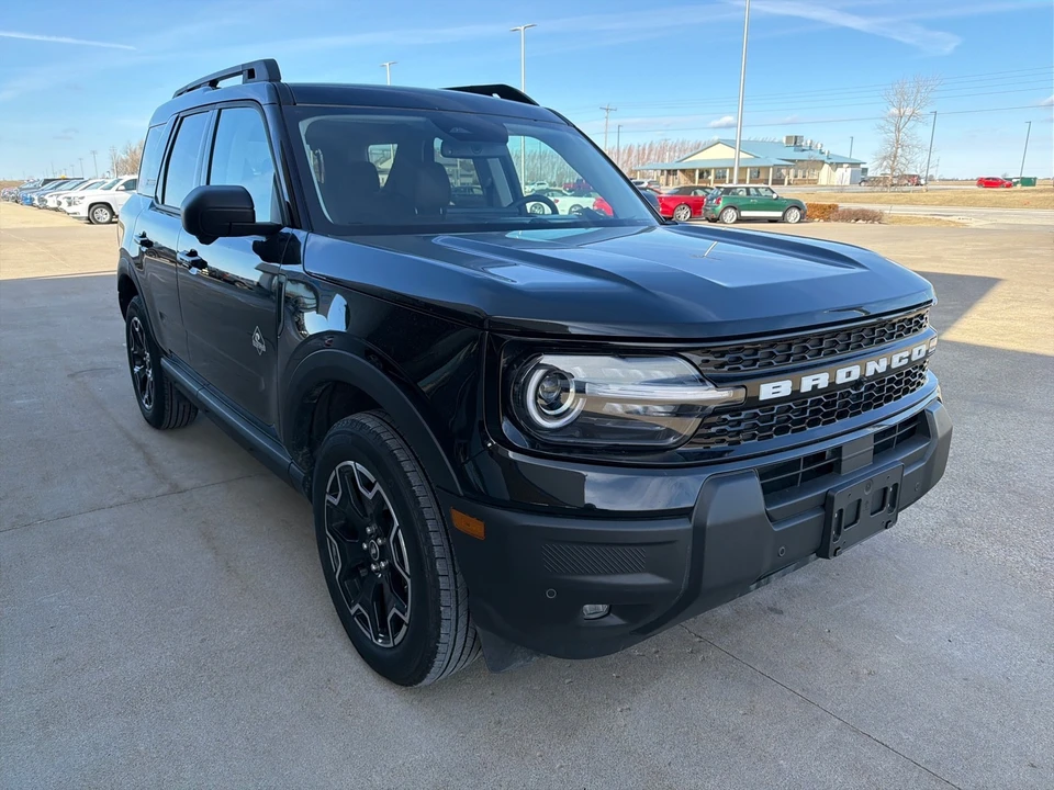 2025 Ford Bronco 6th Gen - Image 7 of 31