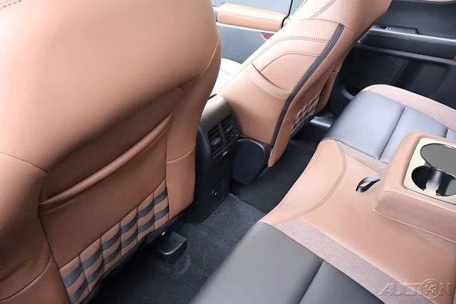 2025 Ford Bronco 6th Gen - Image 17 of 21