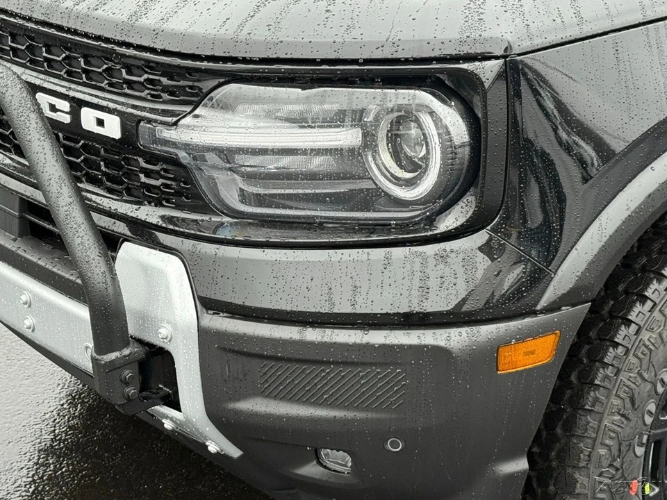 2025 Ford Bronco 6th Gen - Image 11 of 12
