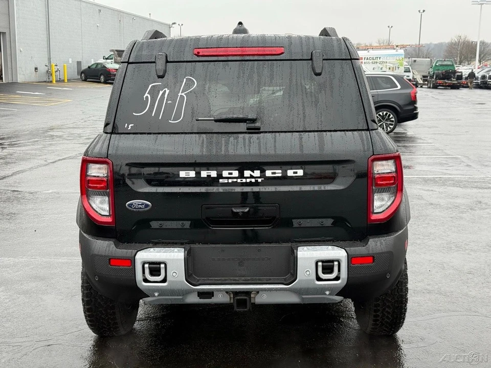 2025 Ford Bronco 6th Gen - Image 5 of 12