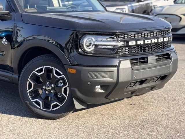 2025 Ford Bronco 6th Gen - Image 3 of 12