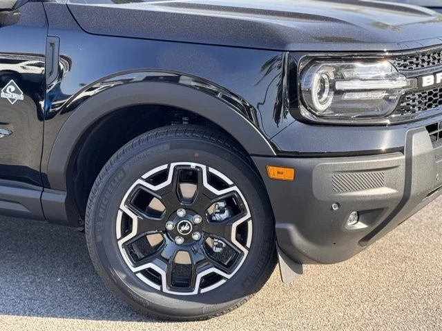 2025 Ford Bronco 6th Gen - Image 4 of 12